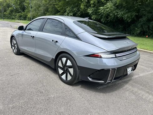 Certified 2024 Hyundai Ioniq 6 SE RWD image 5