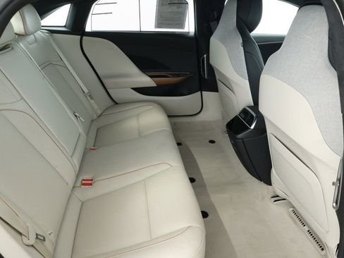 Used 2023 Lucid Air Touring image 23