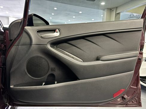 Used 2017 Kia Forte LX FWD image 31