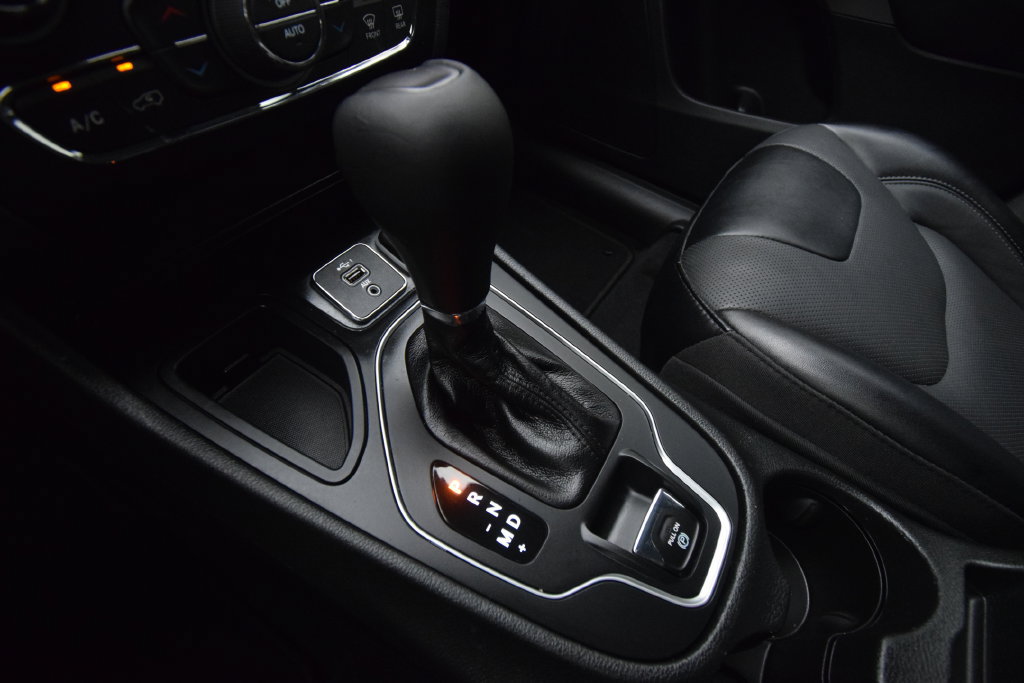 Used 2022 Jeep Cherokee Latitude Lux FWD image 19