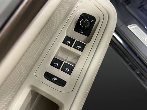 Used 2024 Volkswagen Atlas SEL Premium R-Line AWD/4WD image 22