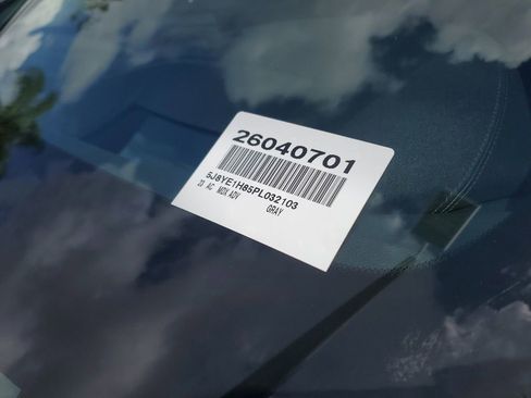 Used 2023 Acura MDX SH-AWD w/ Advance Package image 3