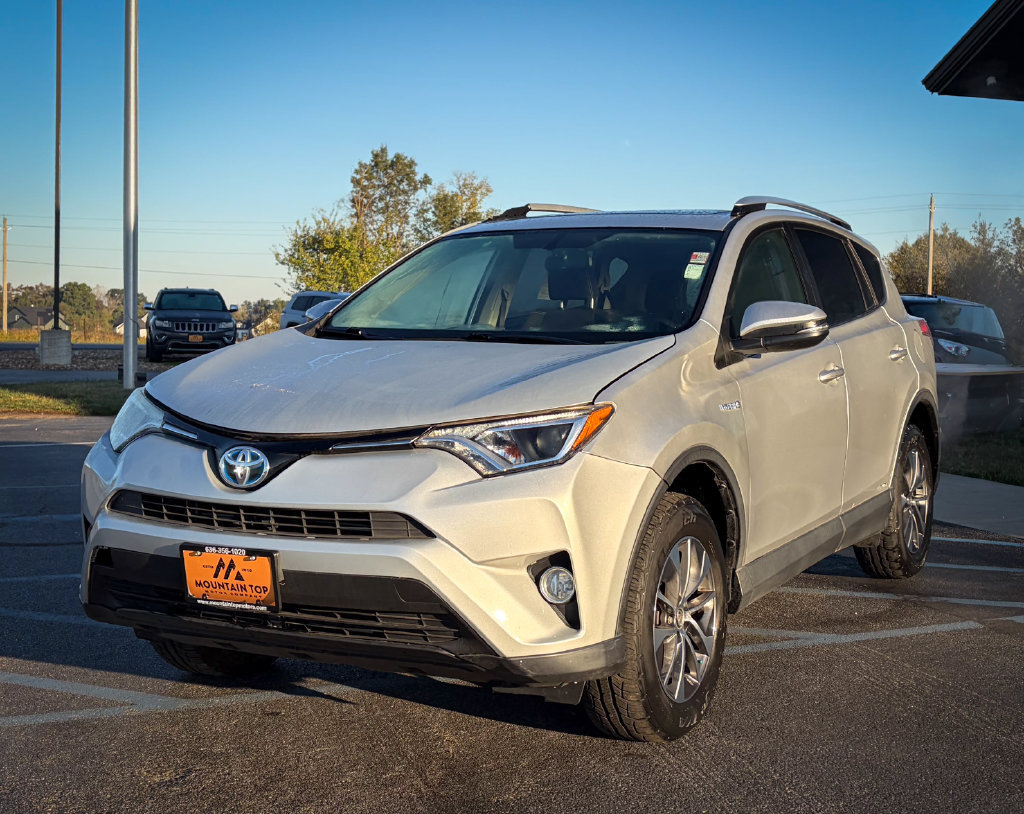 Used 2016 Toyota RAV4 XLE AWD/4WD image 15