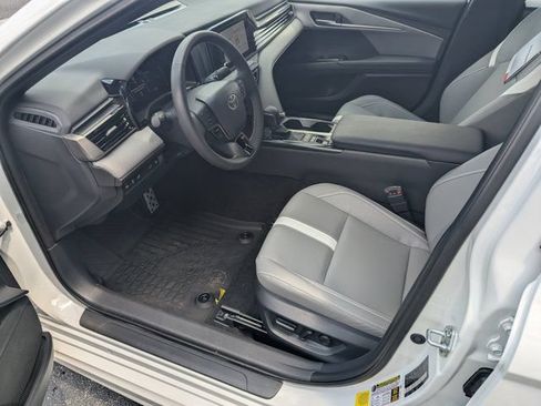 Used 2026 Toyota Camry SE FWD image 9