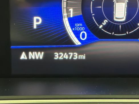 Used 2022 Volkswagen Tiguan SE R-Line image 23