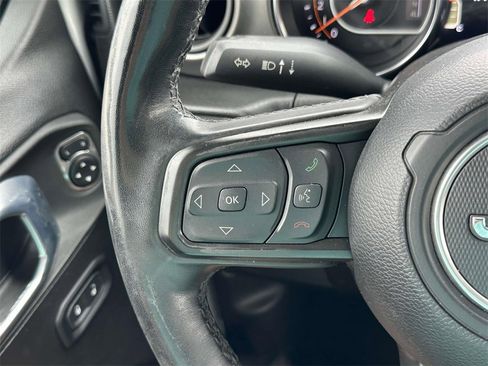 Used 2022 Jeep Gladiator Willys image 25
