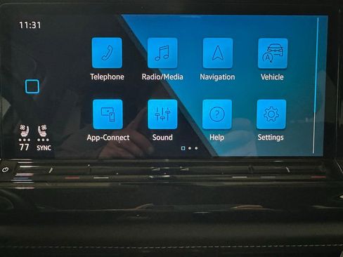 Used 2025 Volkswagen Atlas SE image 27