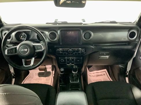 Used 2018 Jeep Wrangler Unlimited Sahara AWD/4WD image 21