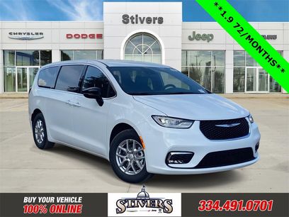 New 2026 Chrysler Pacifica Select