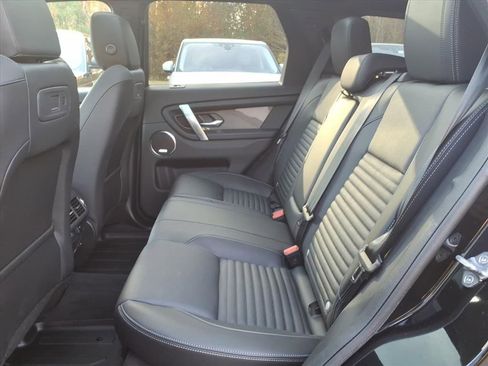 New 2025 Land Rover Discovery Sport Dynamic SE image 15