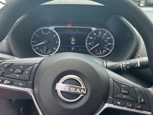 Used 2024 Nissan Sentra SV FWD image 13
