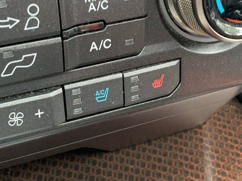 Used 2017 Ford F150 Raptor w/ Equipment Group 802A Luxury image 23