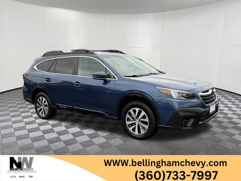 Used 2022 Subaru Outback Premium image 1