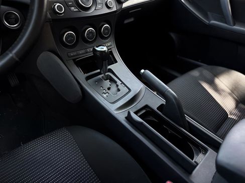 Used 2013 MAZDA MAZDA3 i Touring FWD image 14