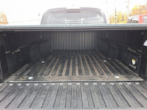 Used 2019 Toyota Tacoma TRD Off-Road image 17