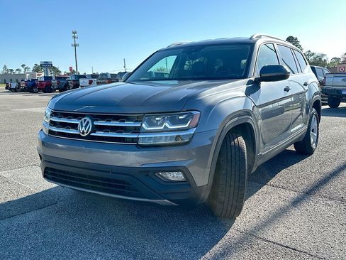 Used 2018 Volkswagen Atlas SE image 2