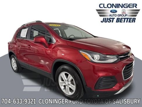Used 2019 Chevrolet Trax LT image 1