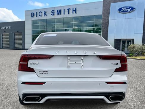 Used 2021 Volvo S60 T5 Momentum w/ Advanced Package image 5