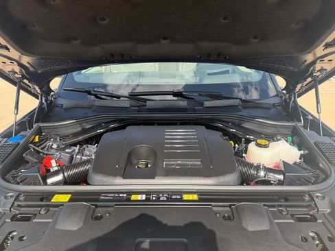 Used 2026 Land Rover Range Rover SE AWD/4WD image 19