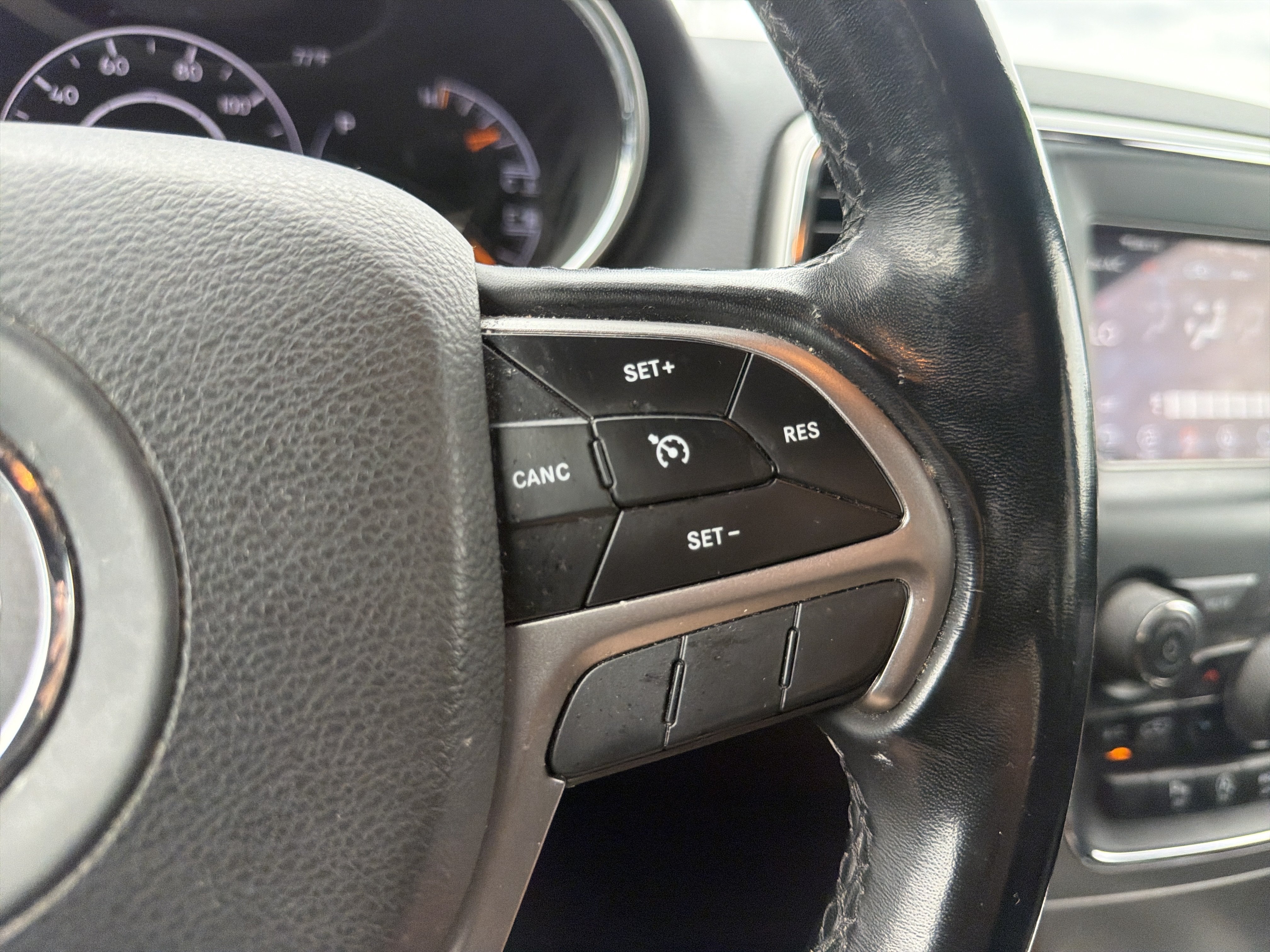 Used 2020 Jeep Grand Cherokee Laredo AWD/4WD image 19