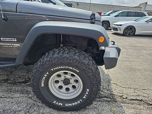 Used 2018 Jeep Wrangler Unlimited Sport image 11