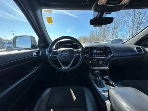 Used 2022 Jeep Grand Cherokee Laredo X image 18