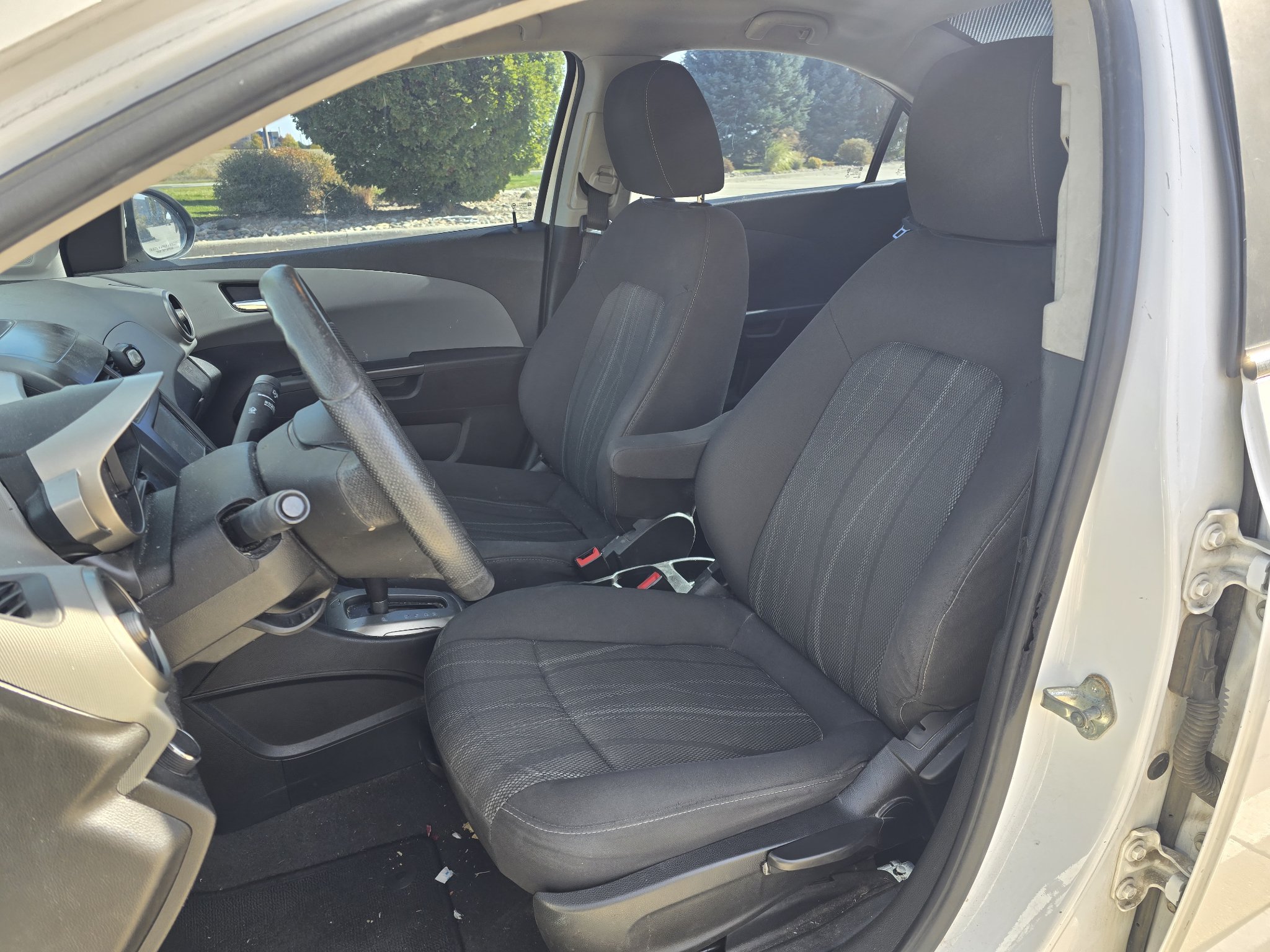Used 2014 Chevrolet Sonic LT FWD image 13