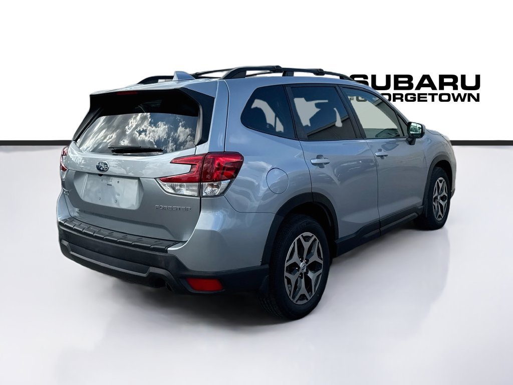 Used 2021 Subaru Forester Premium AWD/4WD image 7
