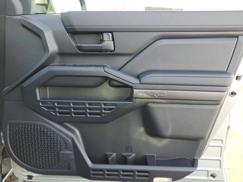 New 2025 Toyota 4Runner 4WD image 32