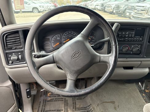 Used 2000 Chevrolet Silverado 1500 LS image 18