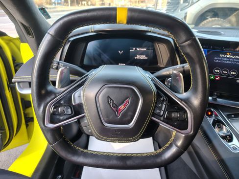 Used 2021 Chevrolet Corvette Stingray Premium Conv w/ Z51 Performance Package image 15