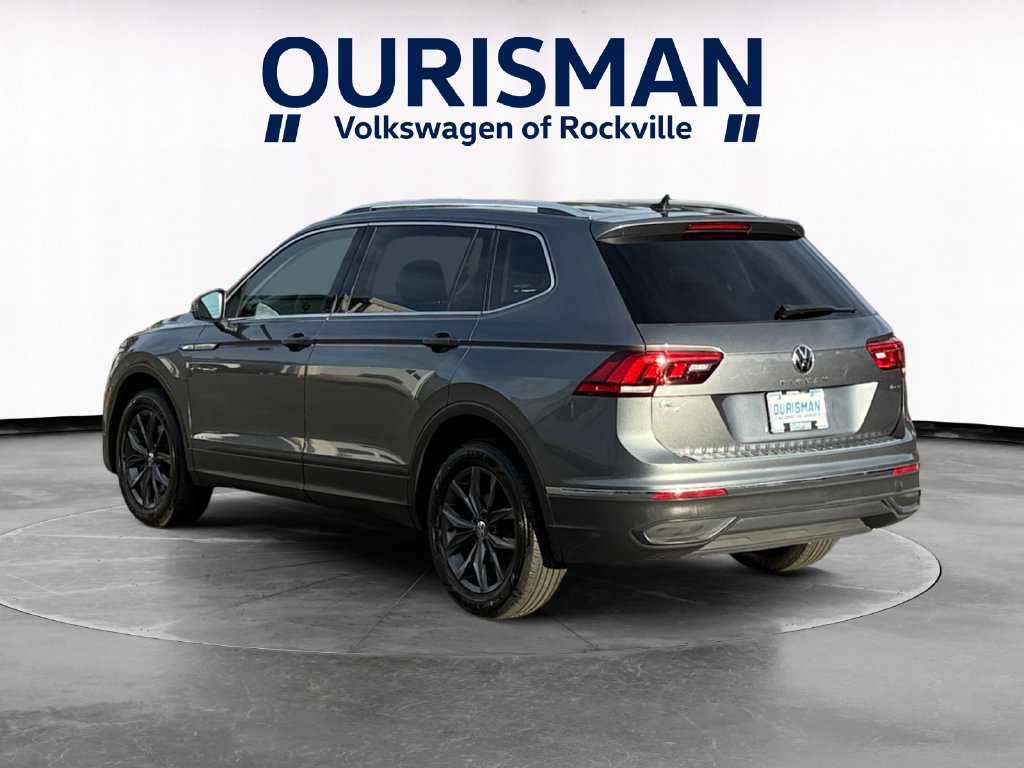 Used 2023 Volkswagen Tiguan SE w/ Panoramic Sunroof Package AWD/4WD image 4
