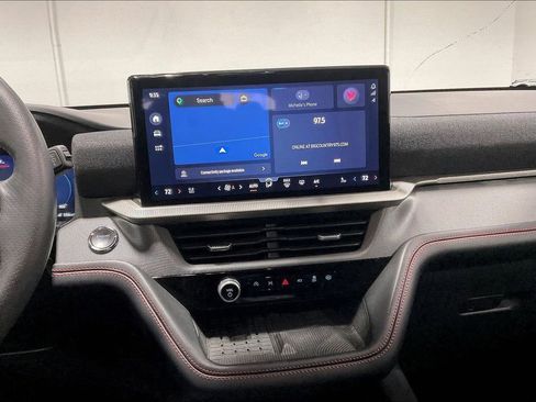 Used 2025 Ford Explorer ST image 8