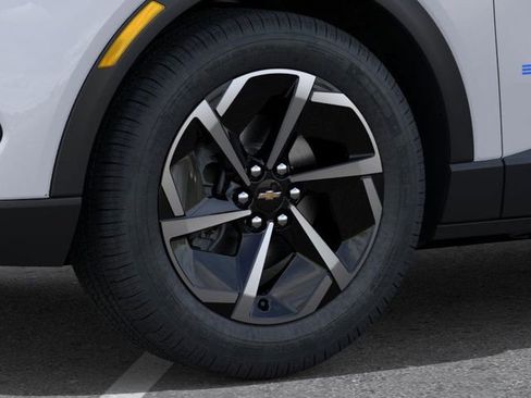 New 2026 Chevrolet Equinox EV LT image 9