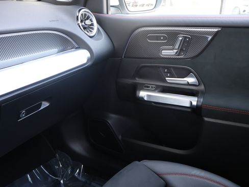 Used 2026 Mercedes-Benz GLB 35 AMG 4MATIC image 45