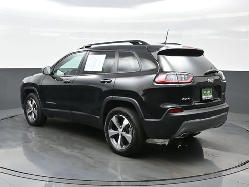 Used 2022 Jeep Cherokee Limited image 4