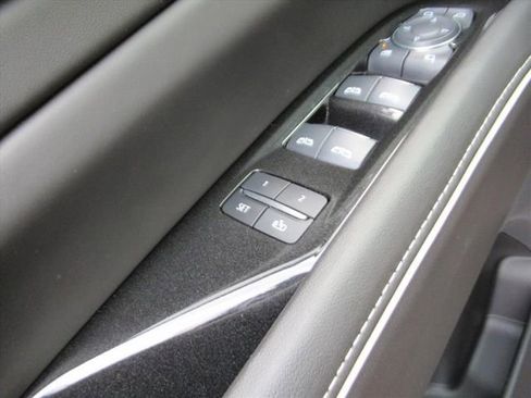 Used 2024 Cadillac Escalade ESV V w/ Heavy-Duty Trailer Package image 35