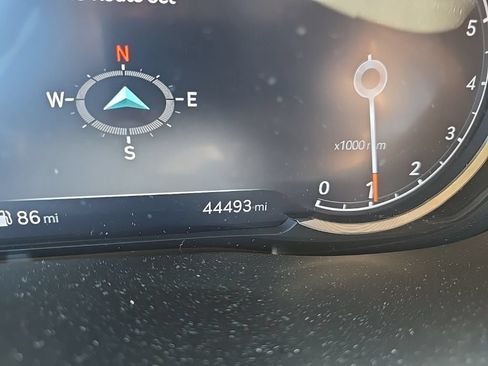 Used 2025 Genesis GV70 2.5T AWD/4WD image 20