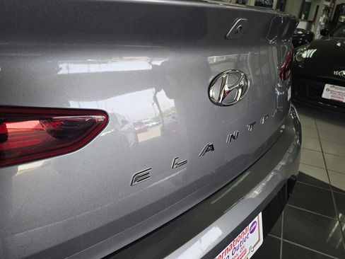 Used 2019 Hyundai Elantra Value Edition FWD image 25