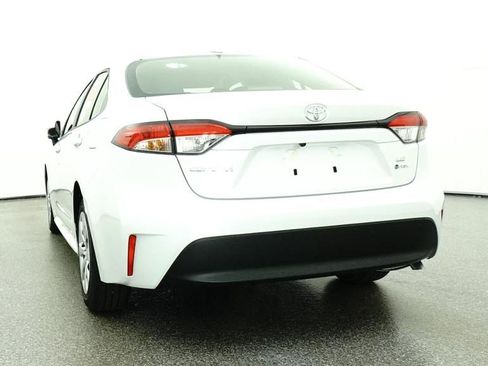 Used 2026 Toyota Corolla LE FWD image 25