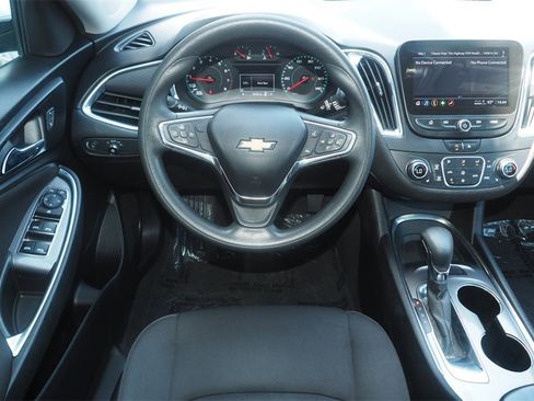 Used 2021 Chevrolet Malibu LT image 27