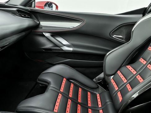 Used 2023 Ferrari SF90 Stradale image 38