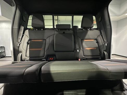 New 2025 GMC Sierra 1500 AT4 w/ Technology Package image 29