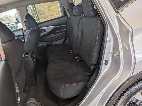 Used 2019 Nissan Murano S image 10