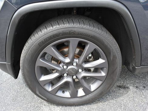 Used 2013 Jeep Grand Cherokee Altitude RWD image 30