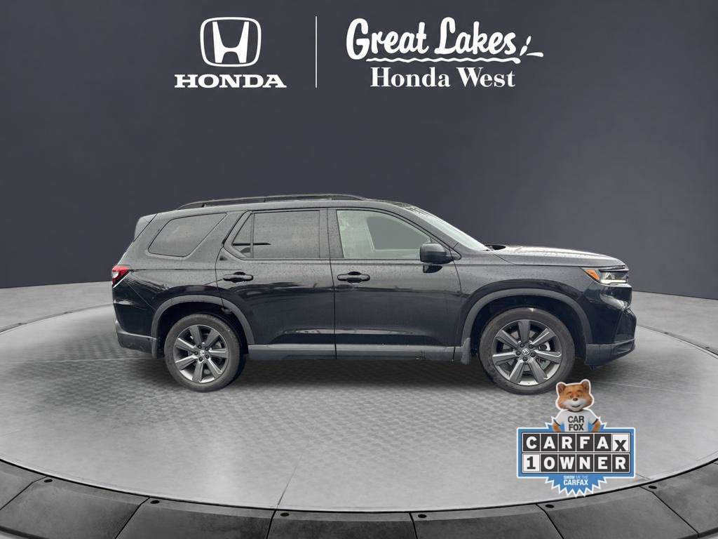 Used 2025 Honda Pilot Sport image 7
