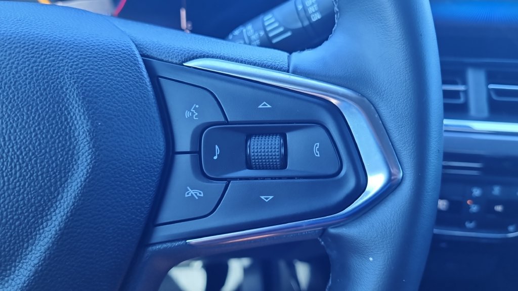 Used 2025 Chevrolet Trax ACTIV w/ Driver Confidence Package FWD image 22