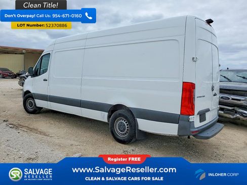 Used 2021 Mercedes-Benz Sprinter 2500 image 3