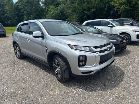 Used 2025 Mitsubishi Outlander Sport AWD image 2