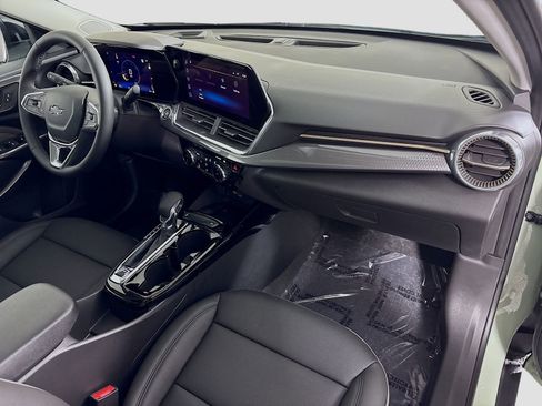New 2026 Chevrolet Trax ACTIV w/ Sunroof Package image 33